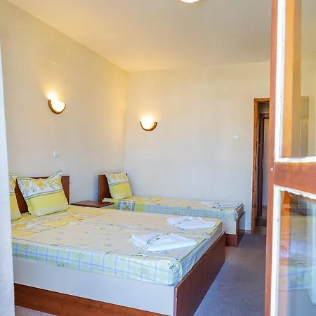 бриз Отель Китен