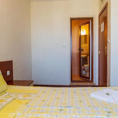Hotel Briz 2*